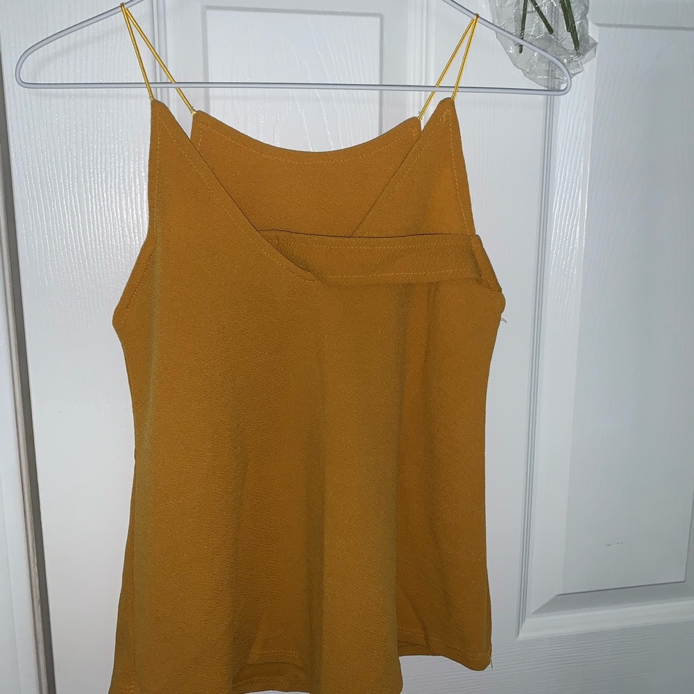 Yellow Top - Picture 2 of 3